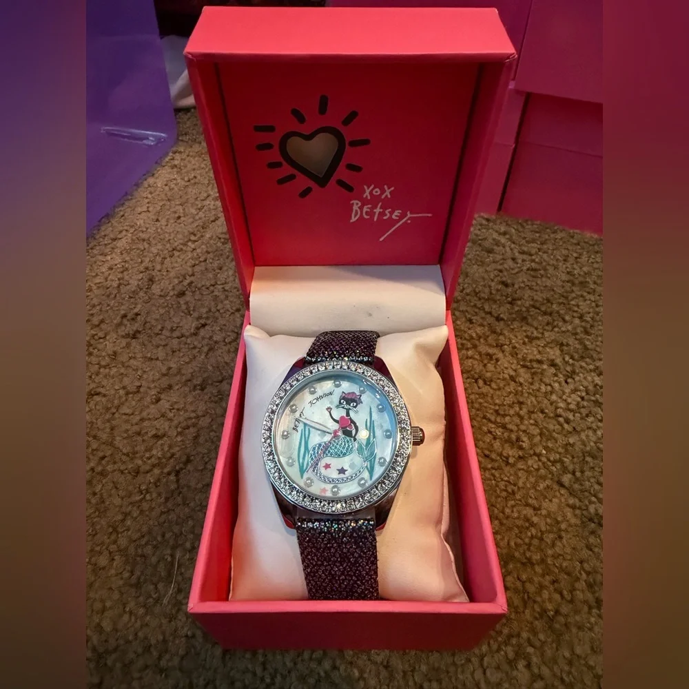 Lot of 11 Vintage Retired Betsey Johnson Watches - Picture 11 of 12